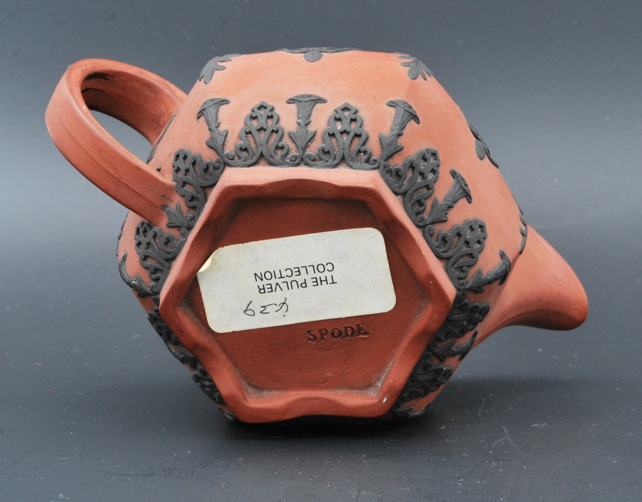 Creamer, hexagonal, red and black