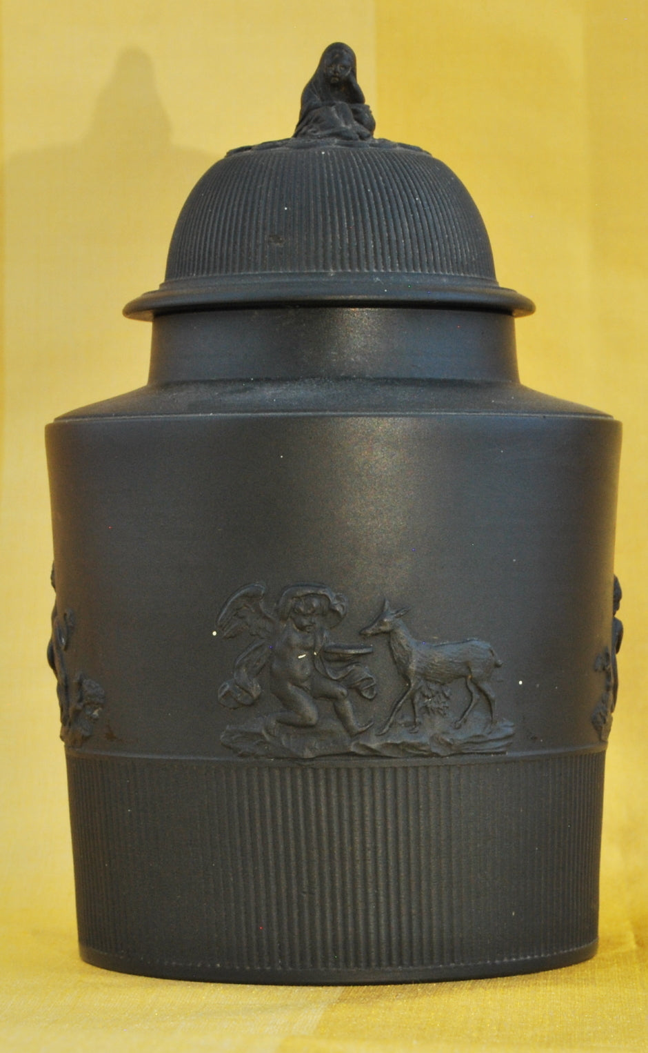 Tea canister
