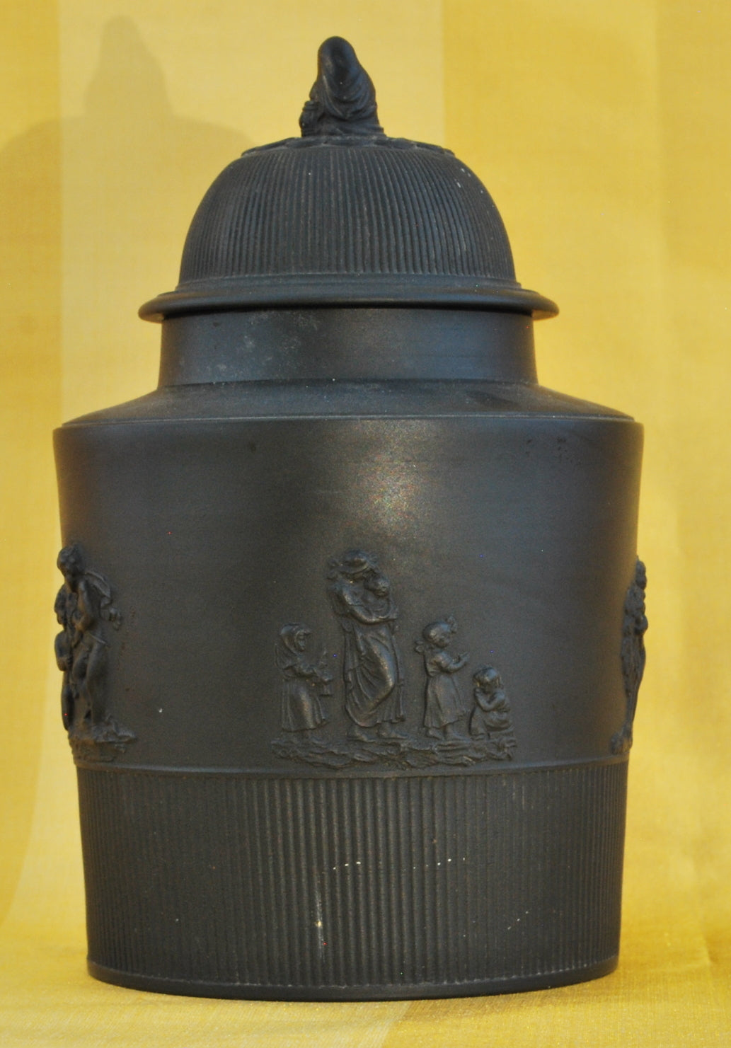 Tea canister