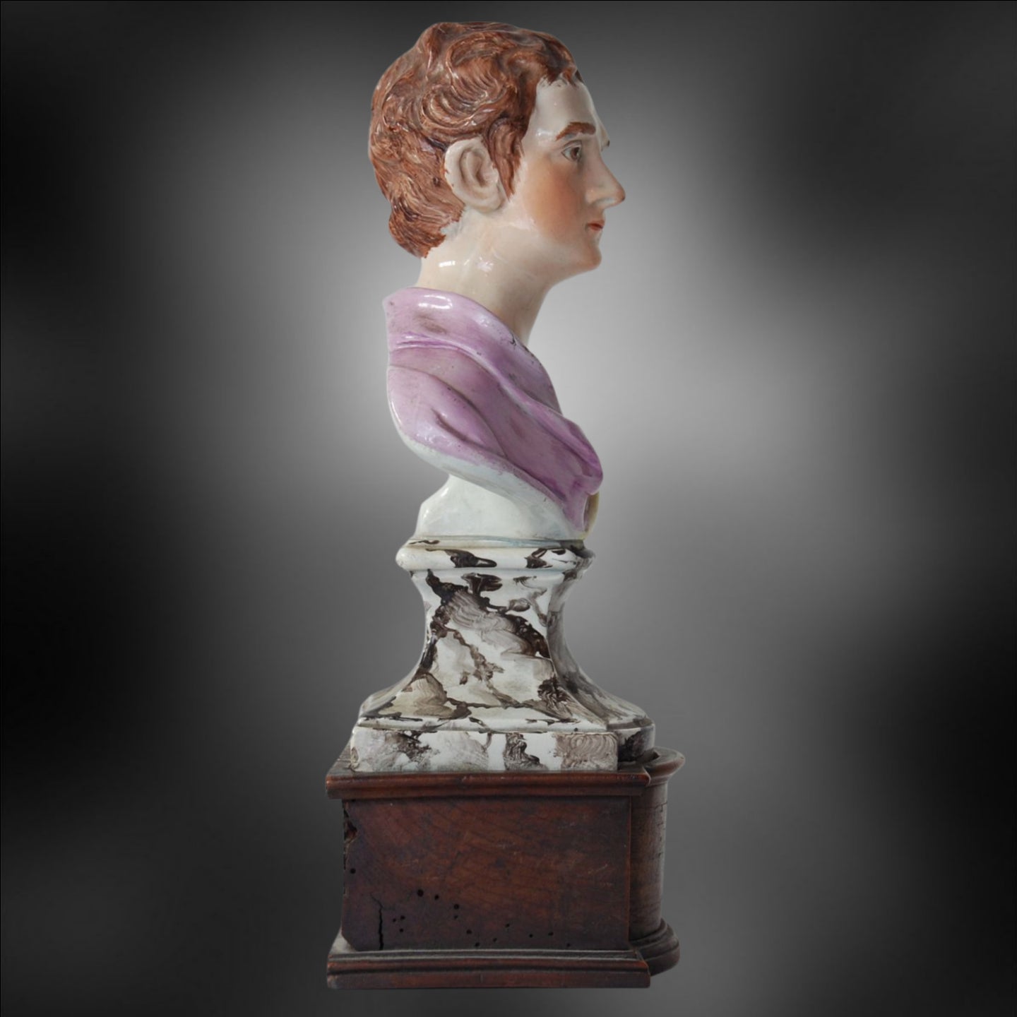 Bust: Sir Isaac Newton