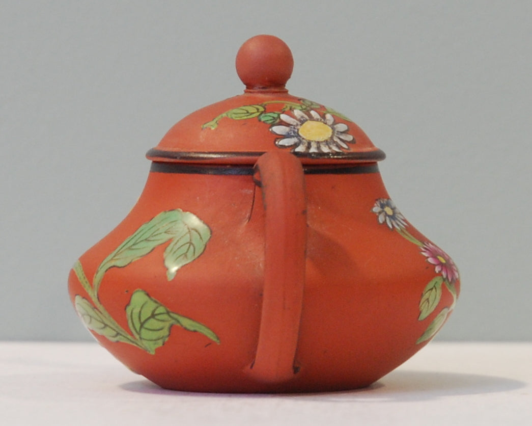 Miniature teawares: Teapot. Capri enamelling.