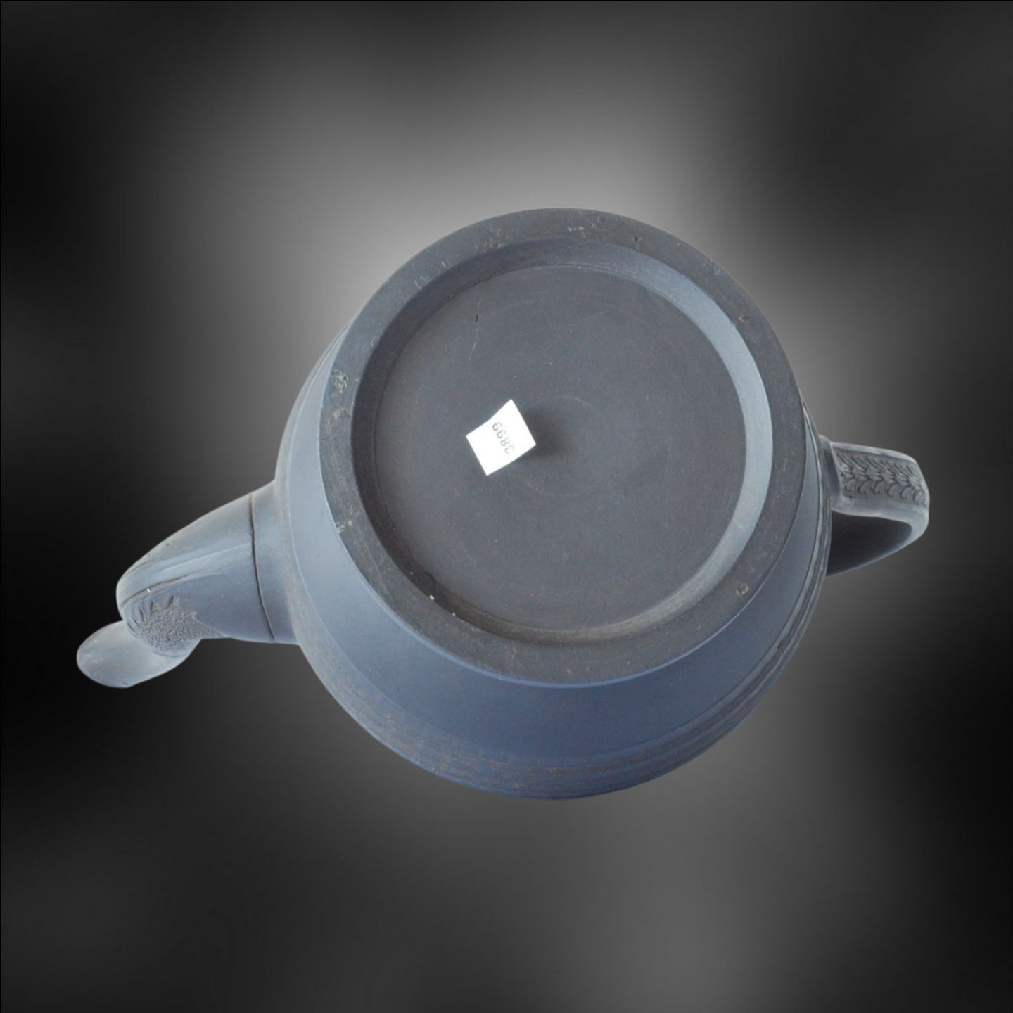 Coffee pot; Winter finial.