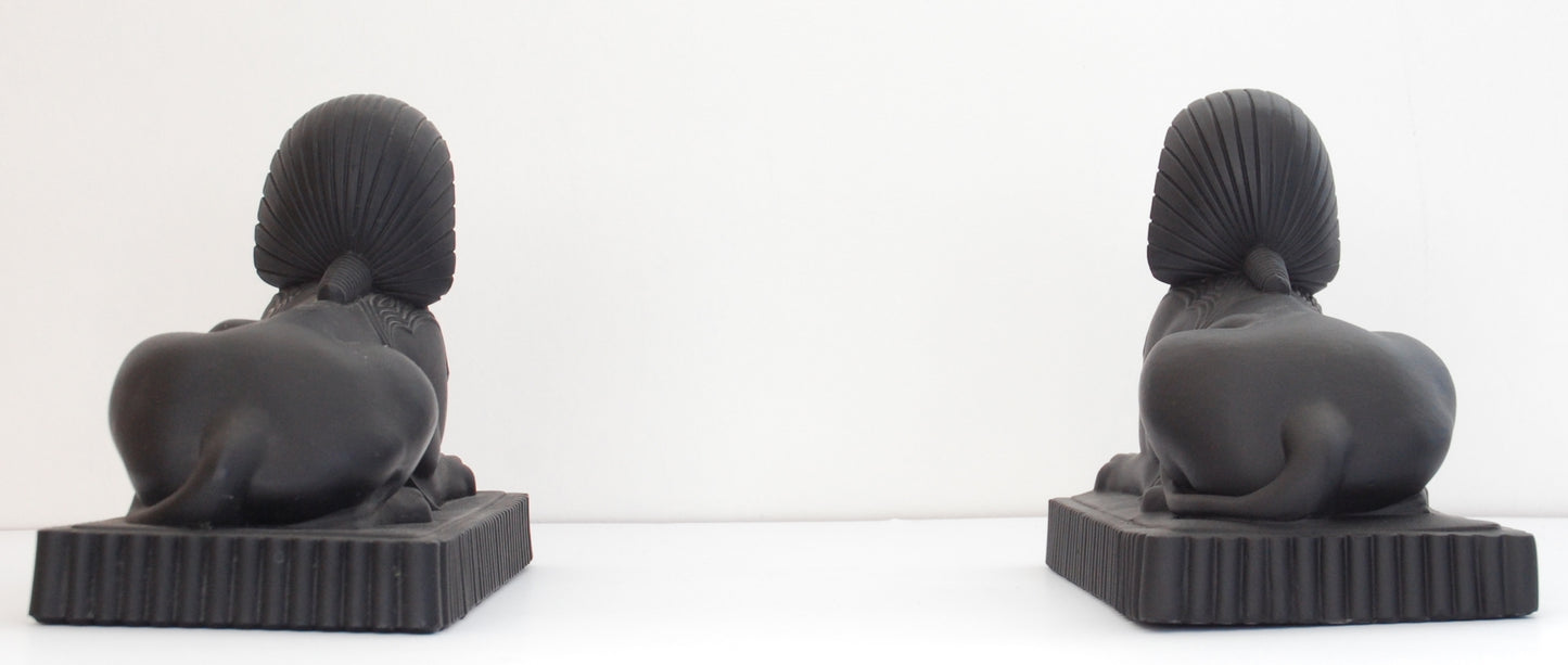 Pair sphinxes in Black Glass