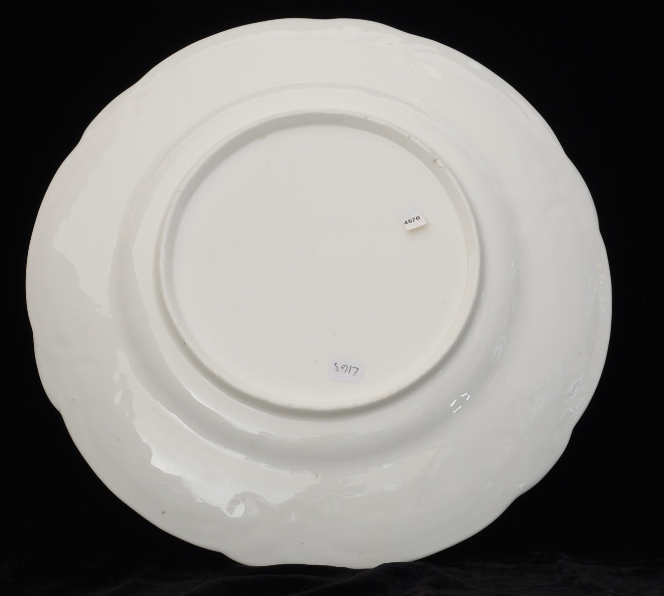 Plate: Blue flowers.