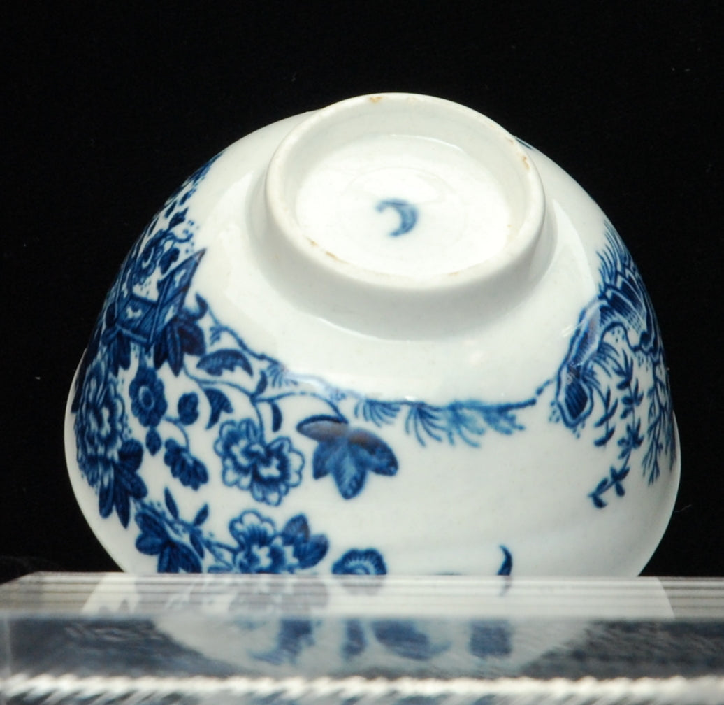 Mini tea bowl & Saucer. Fence pattern.