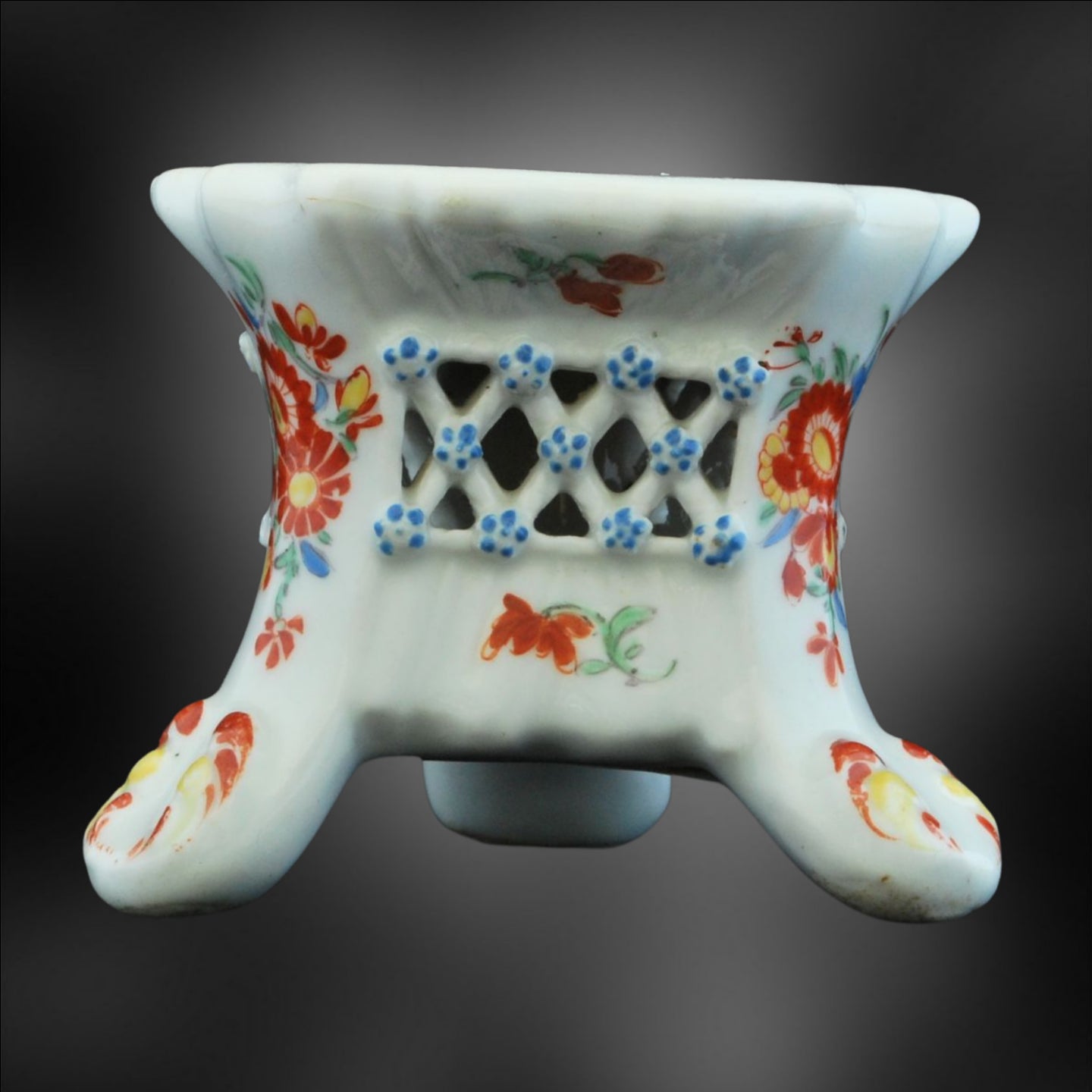 Stand or pedestal, Kakiemon