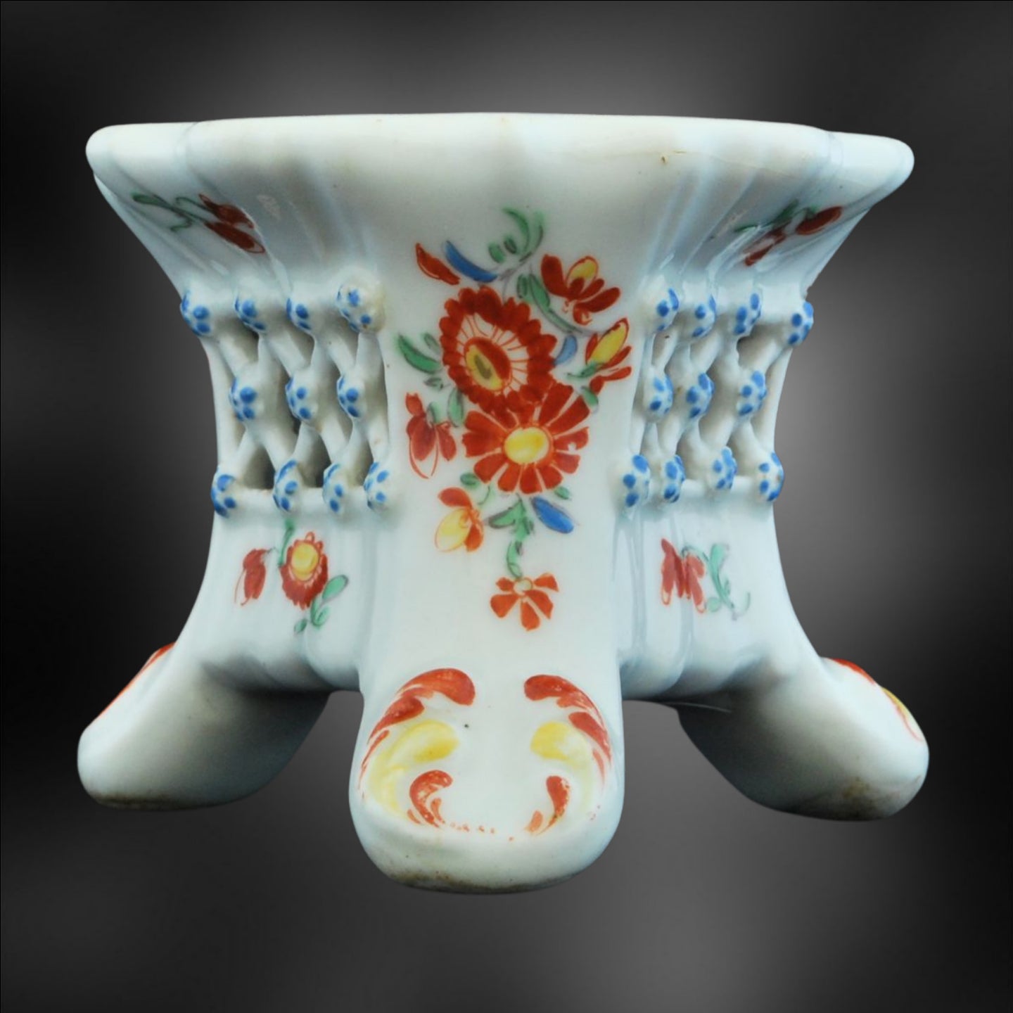 Stand or pedestal, Kakiemon