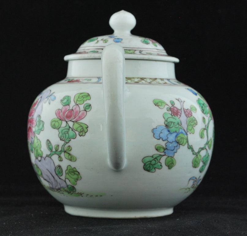 Teapot, Loop handle, famille rose