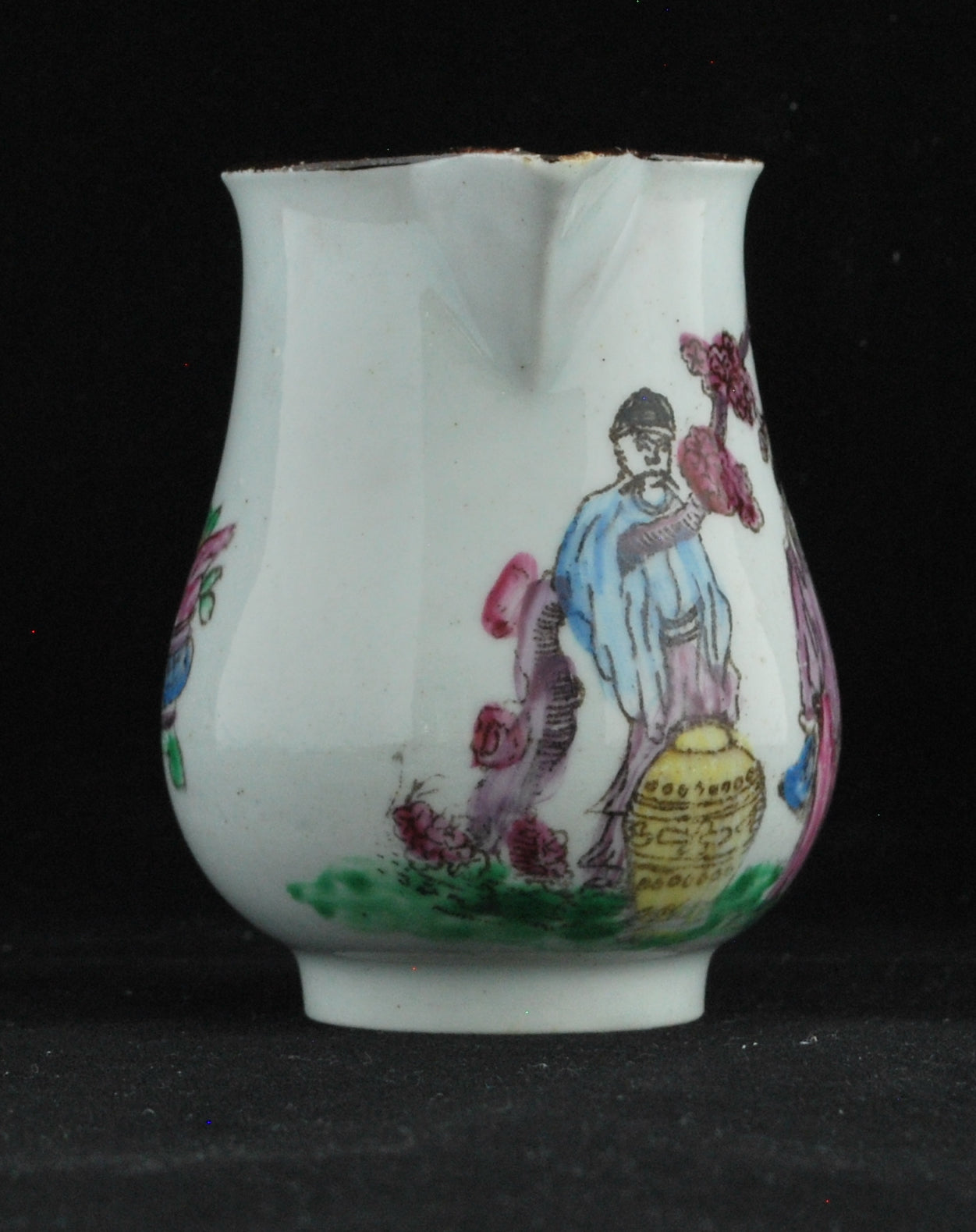 Sparrow beak jug-creamer, Chinese figures