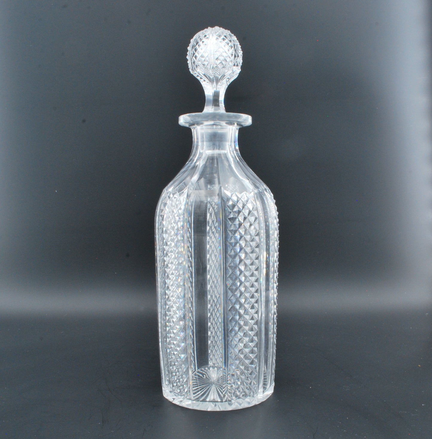 Pint Decanter, fine diamond and pilllar.