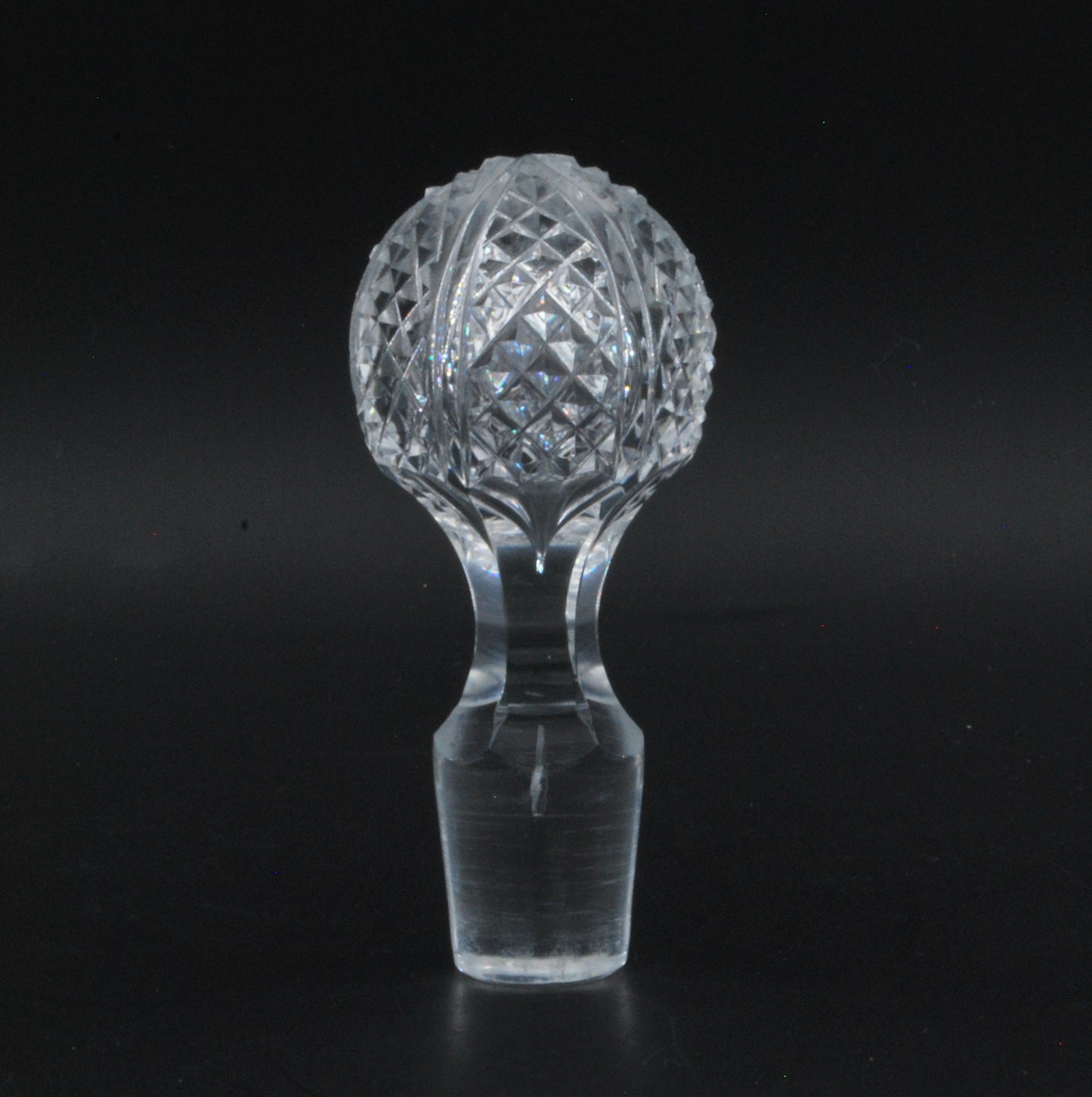 Pint Decanter, fine diamond and pilllar.