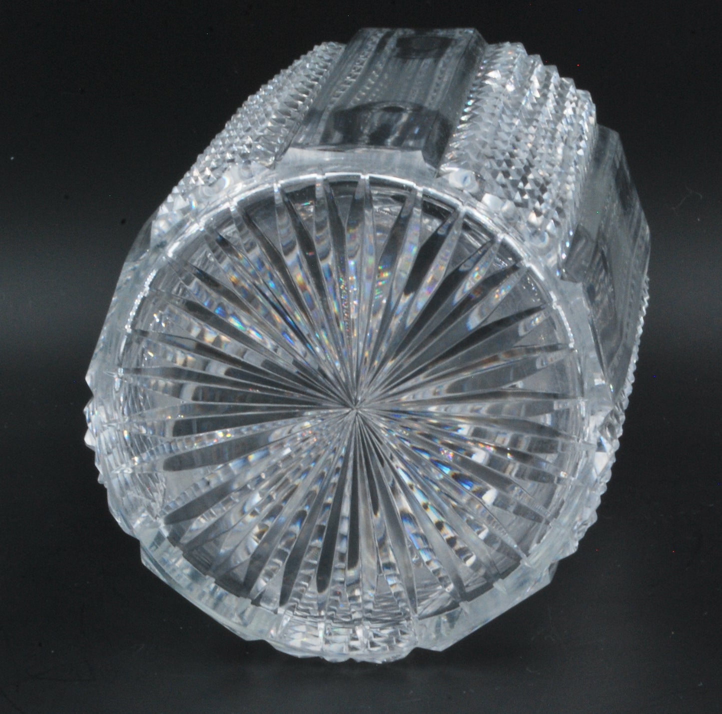 Pint Decanter, fine diamond and pilllar.
