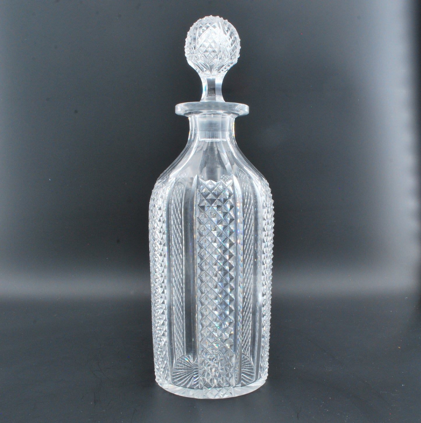 Pint Decanter, fine diamond and pilllar.
