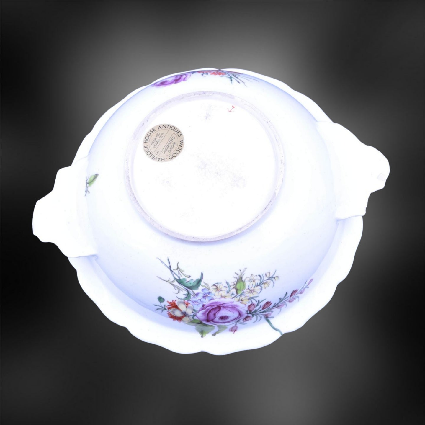 Tureen with lid and rose finial