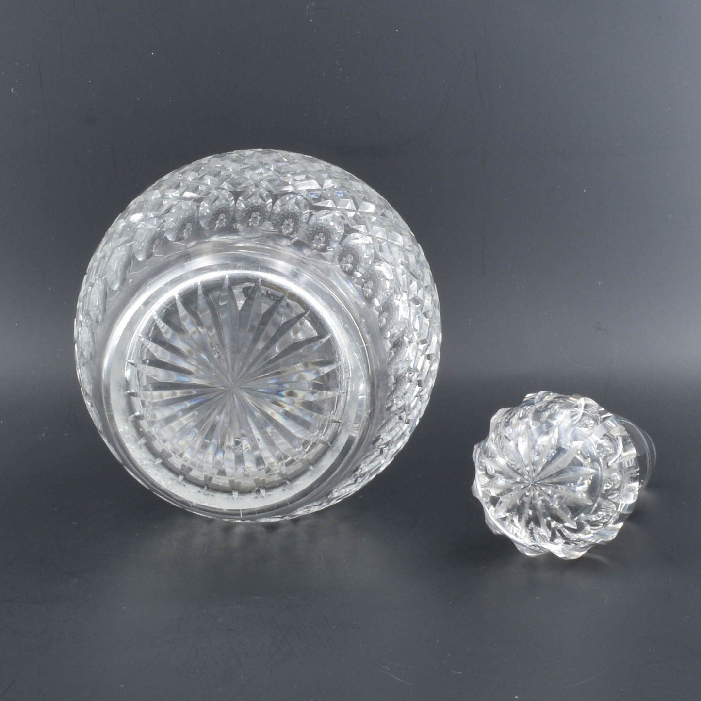 Decanter: Shaft & Globe, facetted neck