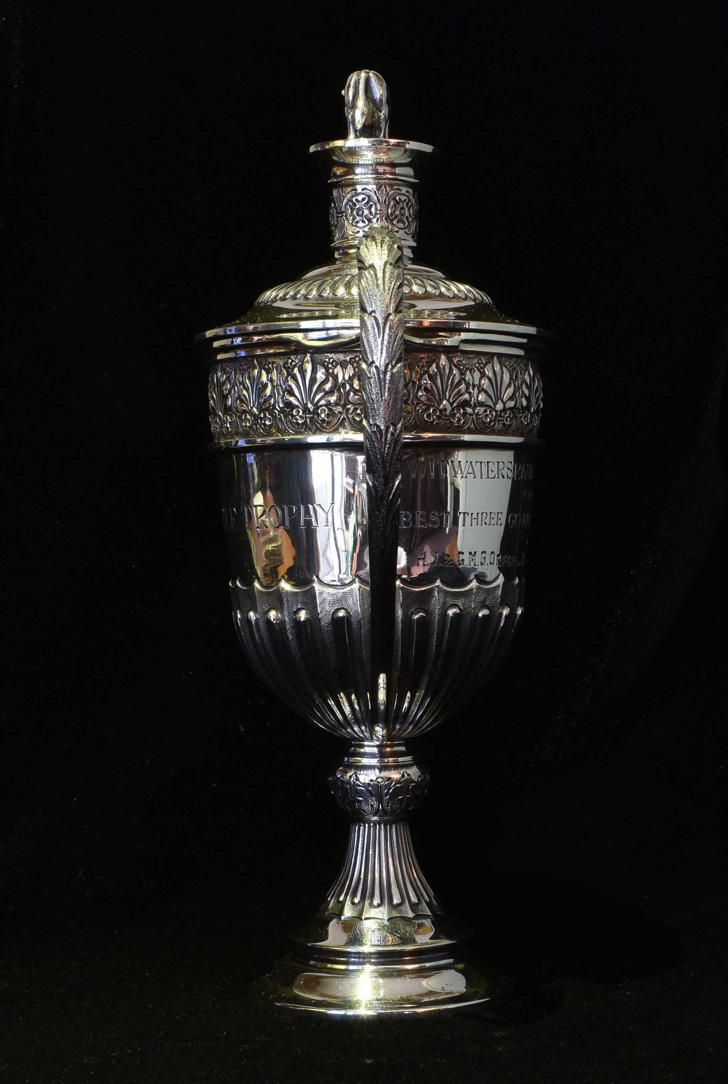 Loving cup trophy surmounted by a bull