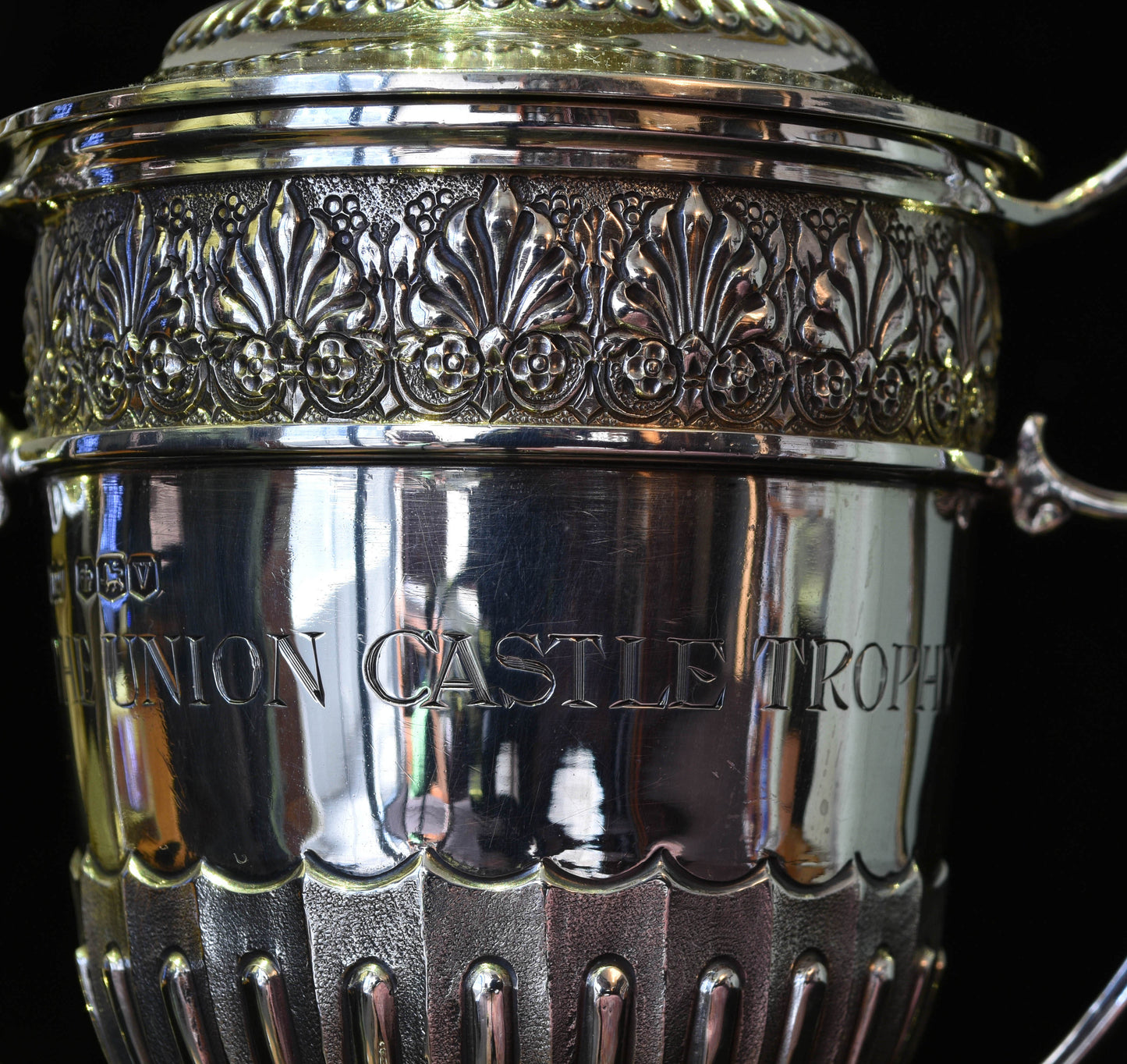 Loving cup trophy surmounted by a bull