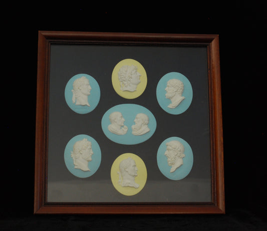 Set framed medallions