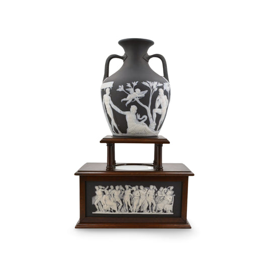 Portland Vase - Bert Bentley, Full Stand