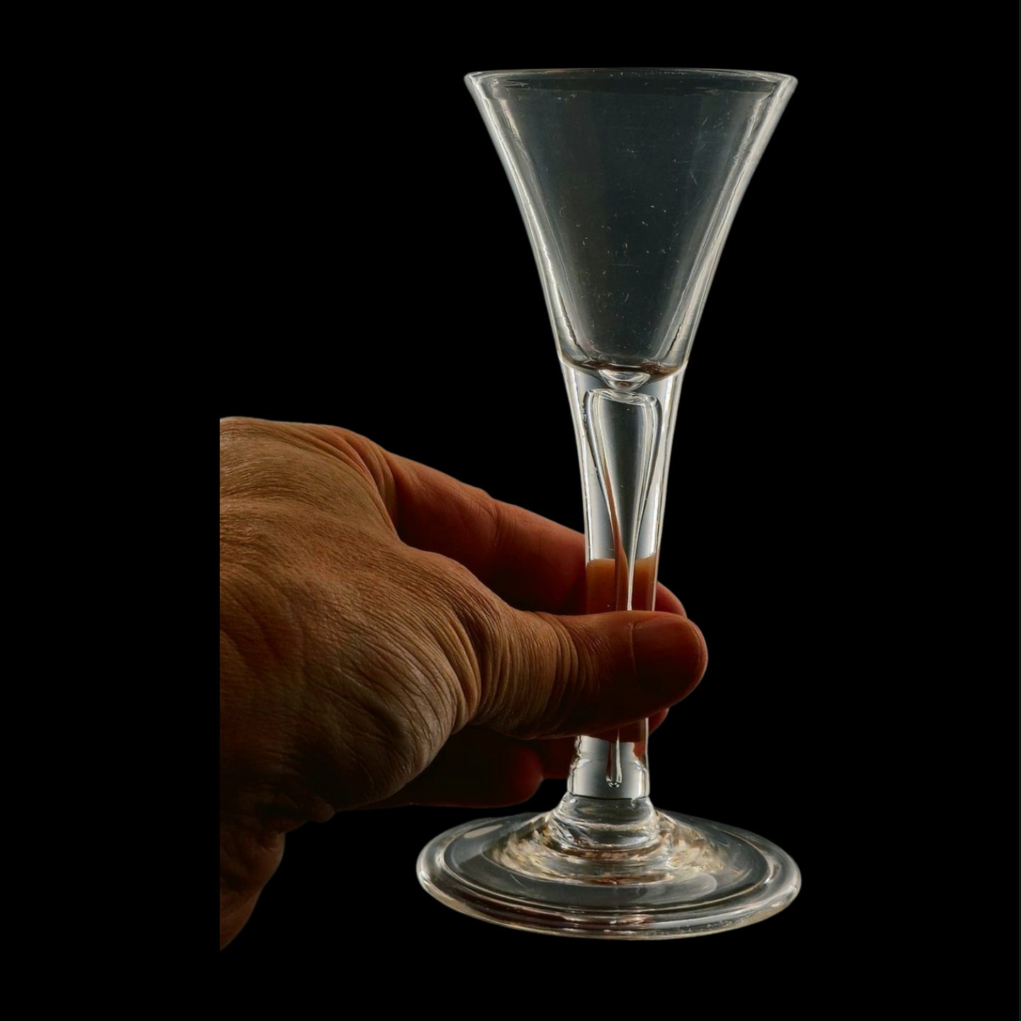 Tear-drop Wine Glass