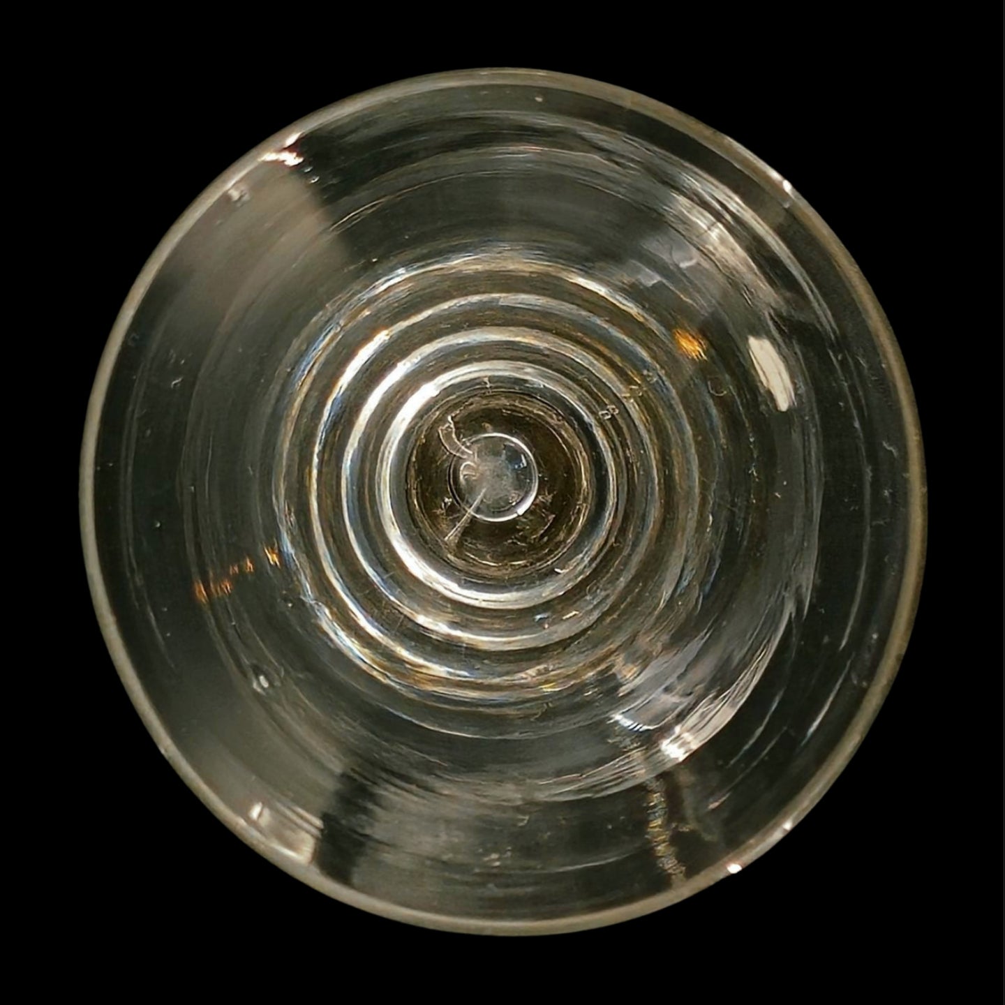 Tear-drop Wine Glass
