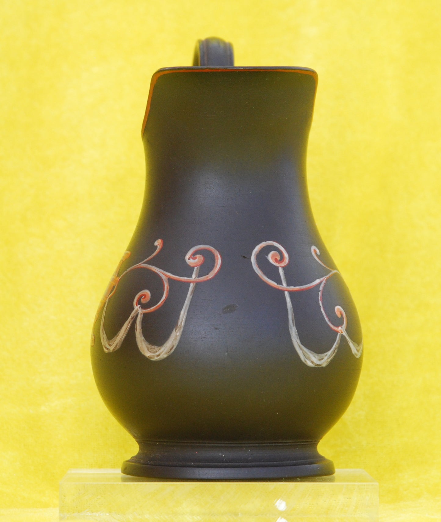 Jug, encaustic painted vase & wreaths, ear shape handle