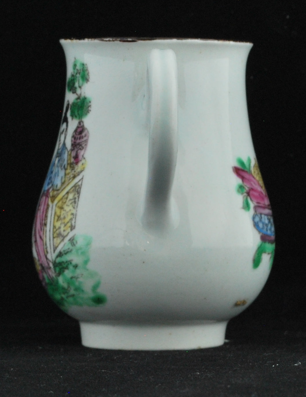 Sparrow beak jug-creamer, Chinese figures