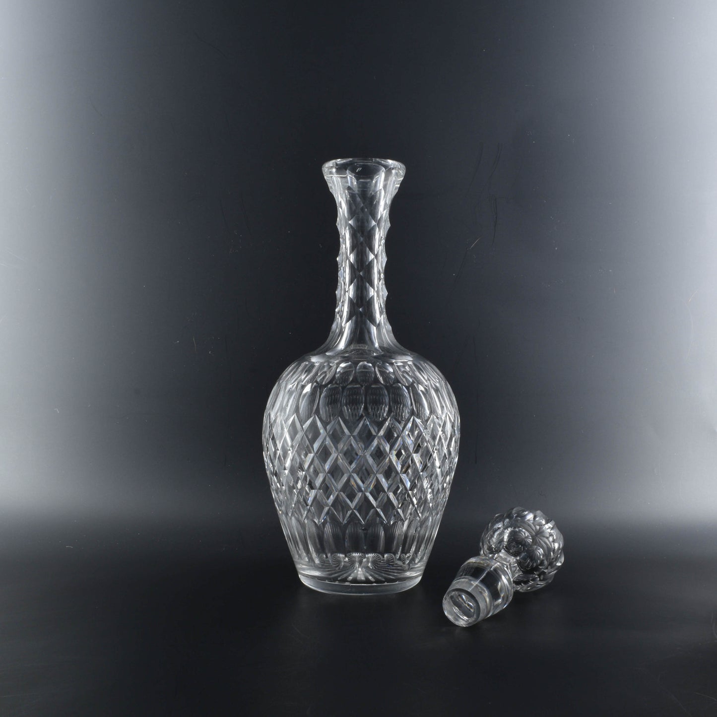 Decanter: Shaft & Globe, facetted neck